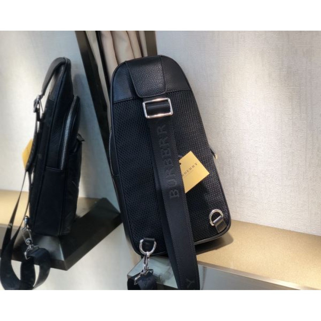 バーバリー コピー チェストバッグ BURBERRY 上品でクラシカルな大人の雰囲気