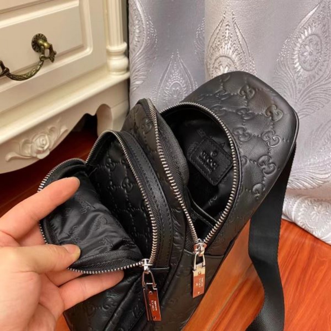 グッチ コピー チェストバッグ GUCCI 魅力的で実用的な人気モデル