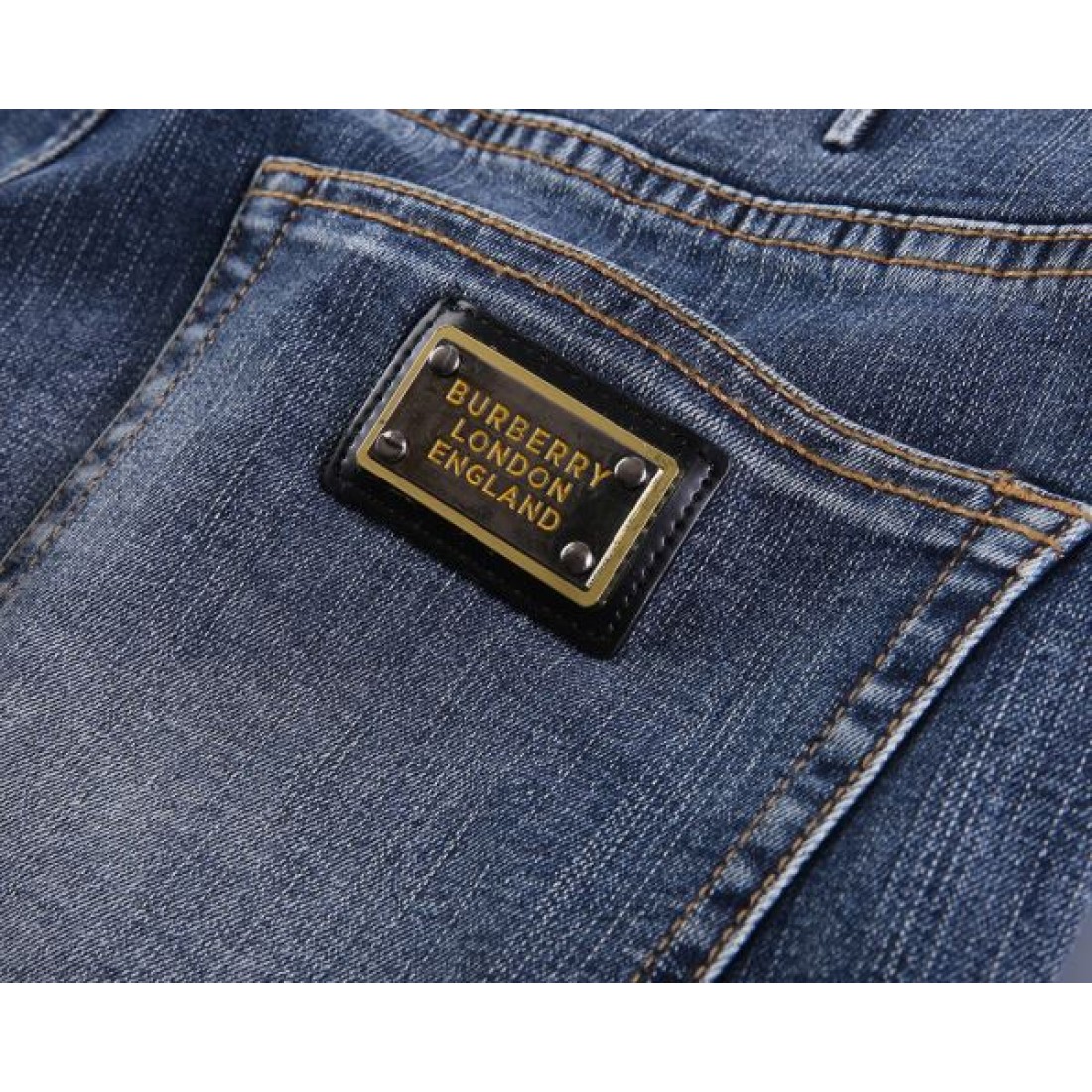 買い足し候補 BURBERRY バーバリー コピー テーパードデニム すっきり脚長 デイリー実用