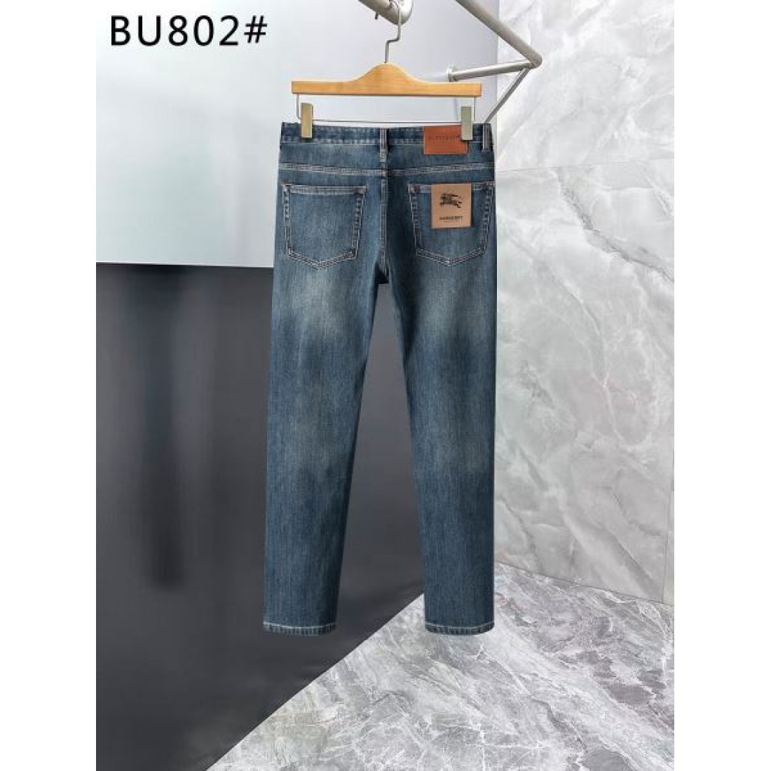 2026注目 BURBERRY バーバリー コピー メンズ ロングデニム すっきり脚線 大人の休日コーデ