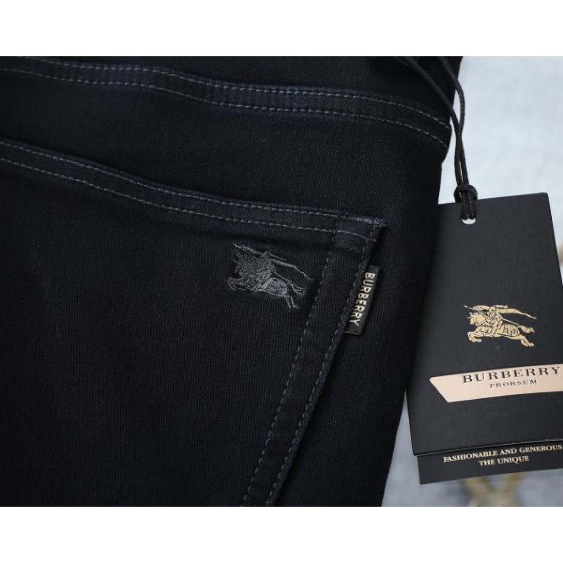 売れ行き好調 BURBERRY バーバリー コピー テーパードパンツ すっきり見え 通勤カジュアル