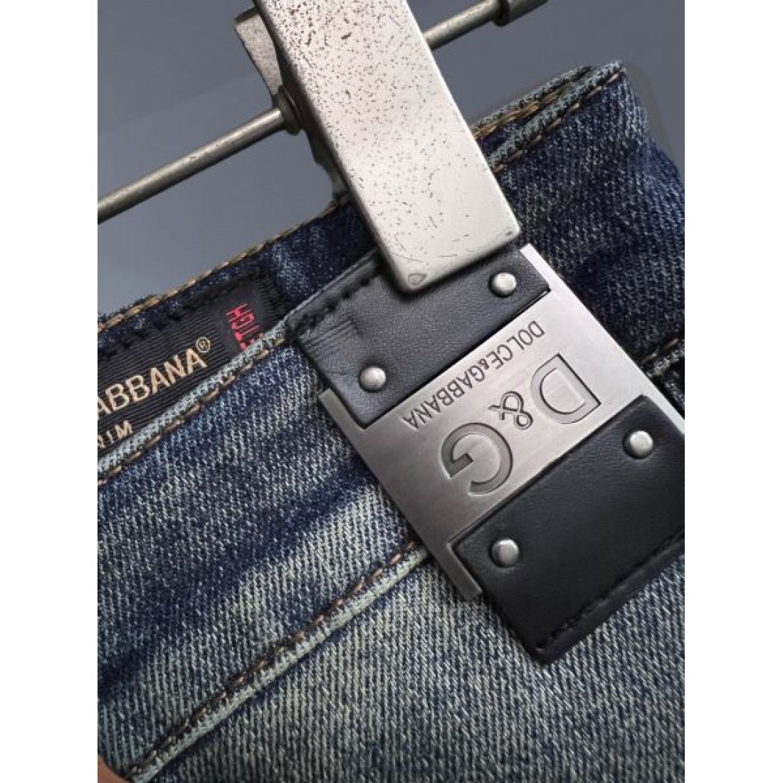 売れ筋候補 DOLCE＆GABBANA ドルチェ＆ガッバーナ コピー テーパードデニム こなれ見え デイリー主力