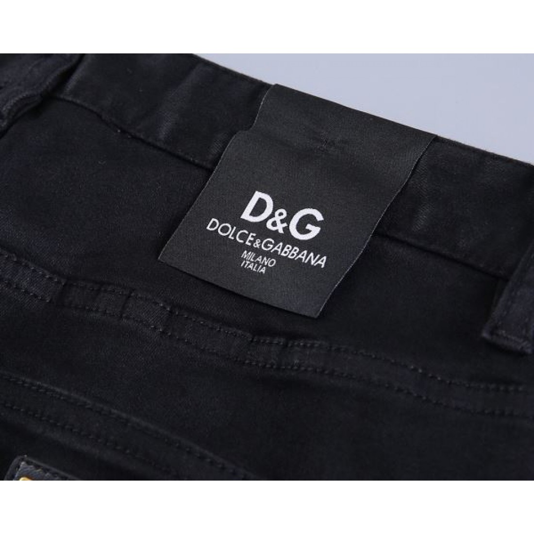実用派 ストレートジーンズ ミッドライズ DOLCE＆GABBANA ドルチェ＆ガッバーナ コピー メンズデニムパンツ すっきりフォルム
