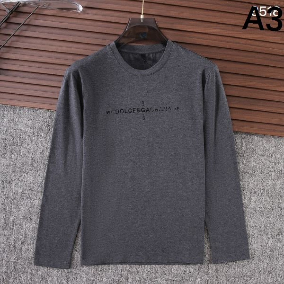 売れ筋候補 メンズ長袖トップス モックネック DOLCE＆GABBANA ドルチェ＆ガッバーナ コピー 長袖モックネックTシャツ 端正フォルム