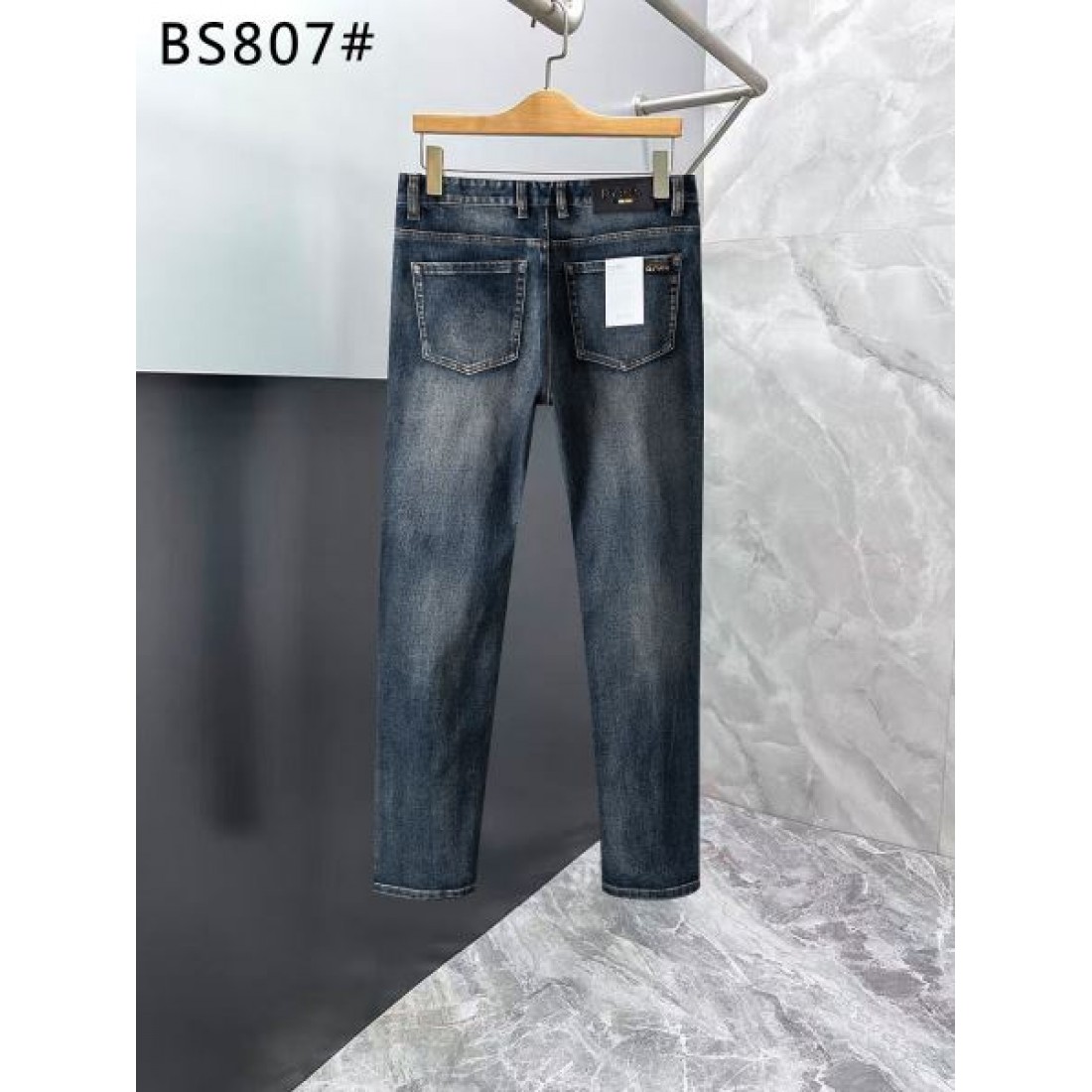 実用派 ジーンズ 五つポケット 自然な色落ち HUGO BOSS ヒューゴボス コピー メンズデニムパンツ すっきりライン