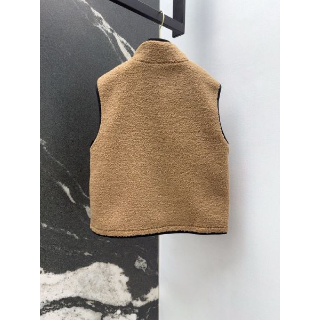 着回し主力 フリースベスト オーバルワッペン BURBERRY バーバリー コピー ボアベスト ジップポケット