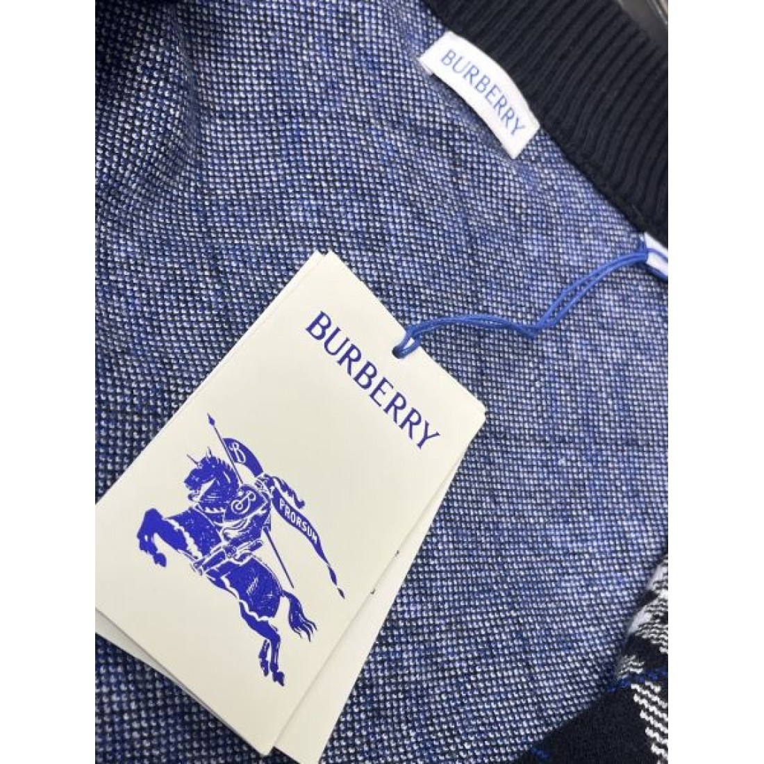 注目モデル クルーネックセーター 配色ライン BURBERRY バーバリー コピー 長袖ニットセーター リブ仕立て