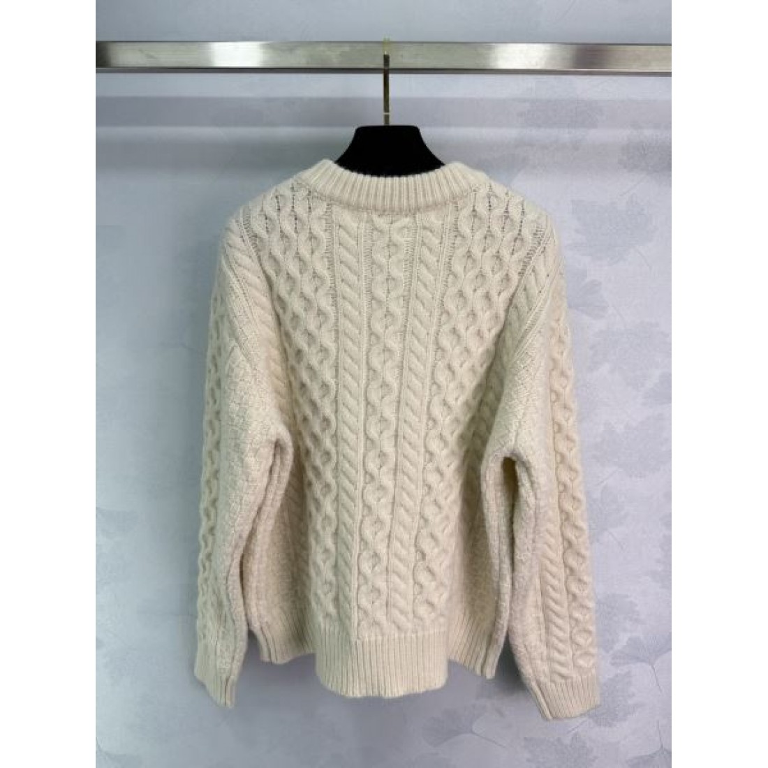 上質な編み映え ケーブルニットカーディガン クルーネック CHANEL シャネル コピー ニットカーディガン ゆったりフォルム