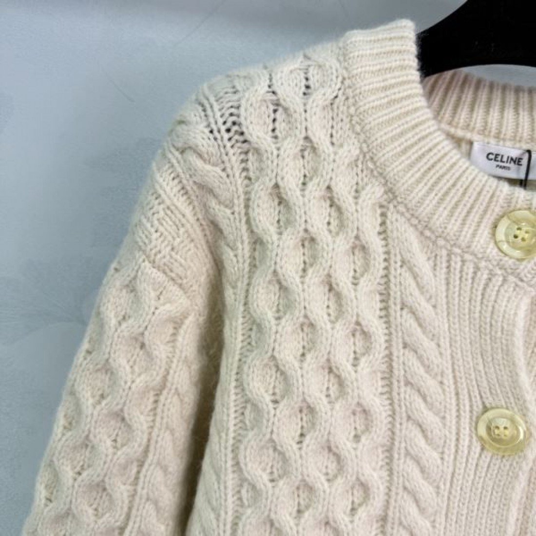 上質な編み映え ケーブルニットカーディガン クルーネック CHANEL シャネル コピー ニットカーディガン ゆったりフォルム