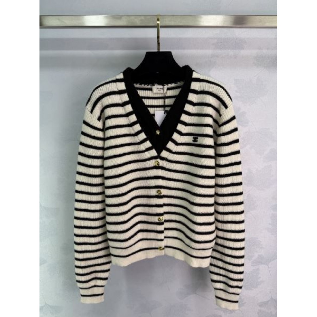 ボーダー柄 配色トリム 金ボタン CHANEL シャネル コピー カーディガン 上質ニット 端麗スタイル 定番人気