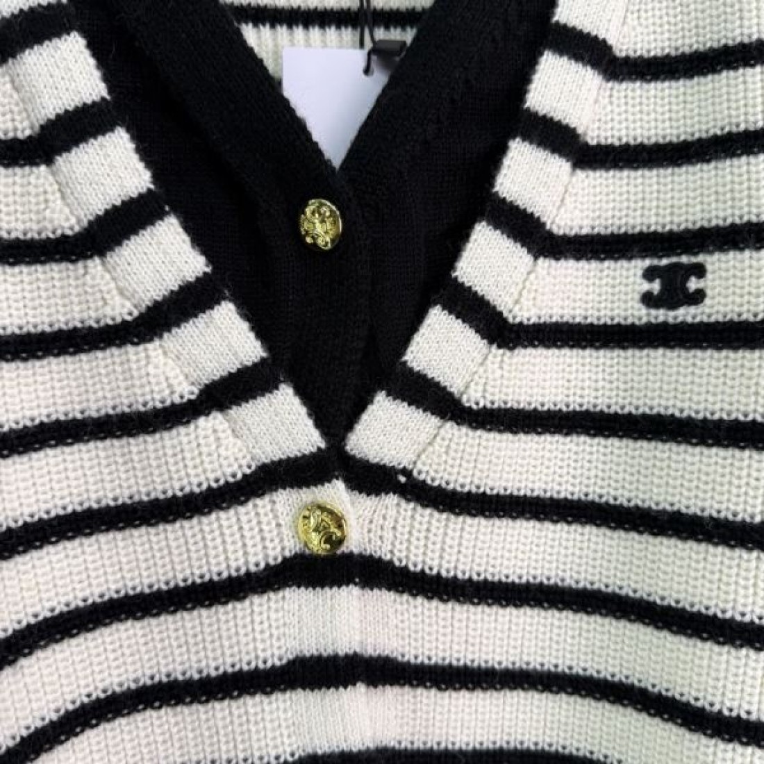 ボーダー柄 配色トリム 金ボタン CHANEL シャネル コピー カーディガン 上質ニット 端麗スタイル 定番人気