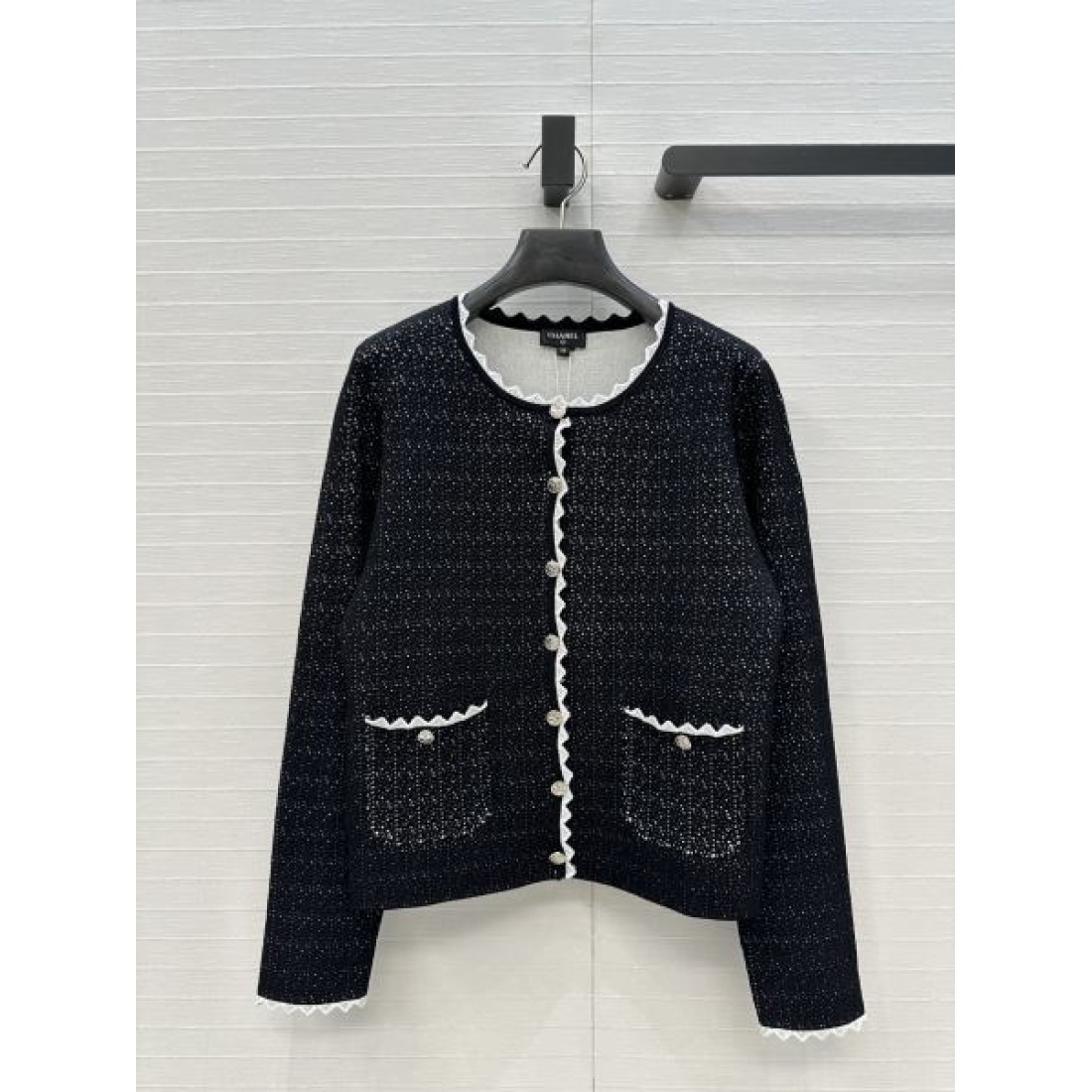 ノーカラー仕立て 縁取りデザイン ポケット付き CHANEL シャネル コピー 長袖カーディガン 注目度急伸