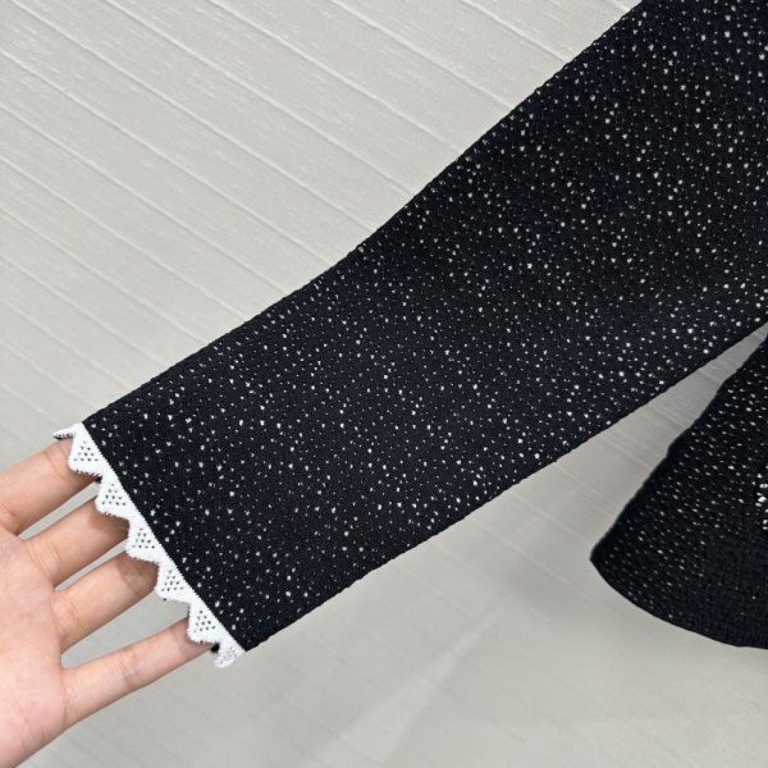 ノーカラー仕立て 縁取りデザイン ポケット付き CHANEL シャネル コピー 長袖カーディガン 注目度急伸