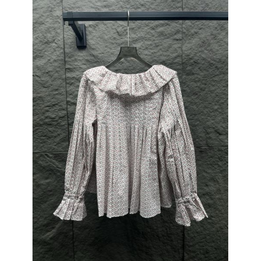 小花プリント 華やぎムード 人気急伸 CHANEL シャネル コピー フリルブラウス 売れ筋本命