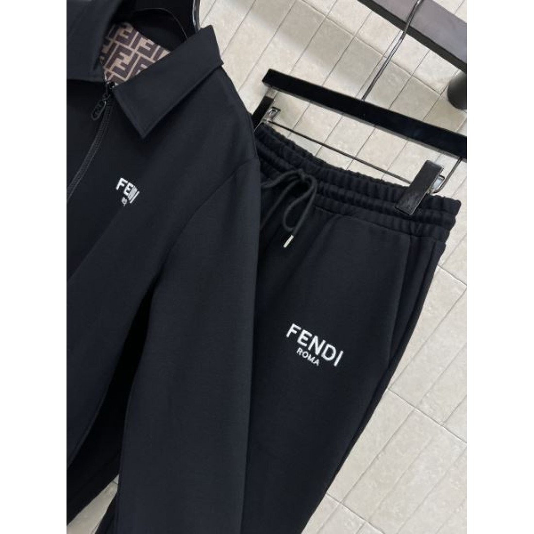 FF柄ネック切替 イージーウエスト 軽快フィット FENDI フェンディ コピー ジャージ上下セット 人気上向き