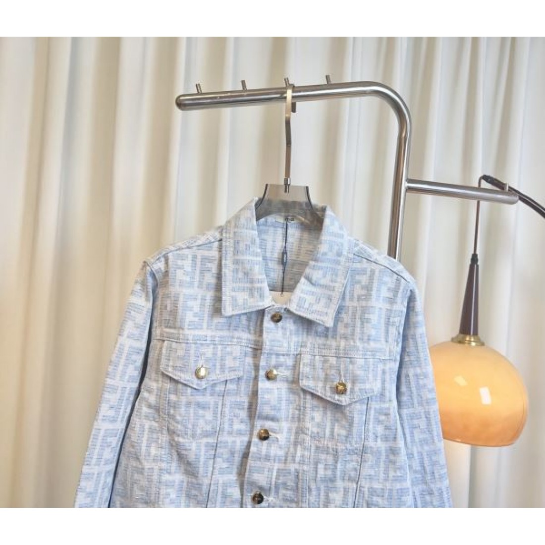 FFジャカード フラップポケット ゴールド調ボタン FENDI フェンディ コピー モノグラムジャケット 端正シルエット 人気本命