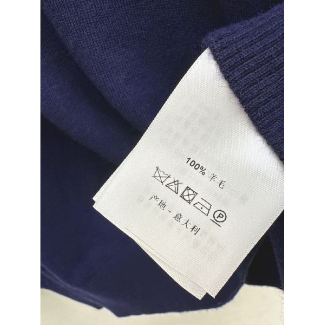ワンポイント紋章 リブ仕立て 軽やかニット LOEWE ロエベ コピー ニットポロ 端正シルエット 売れ筋候補