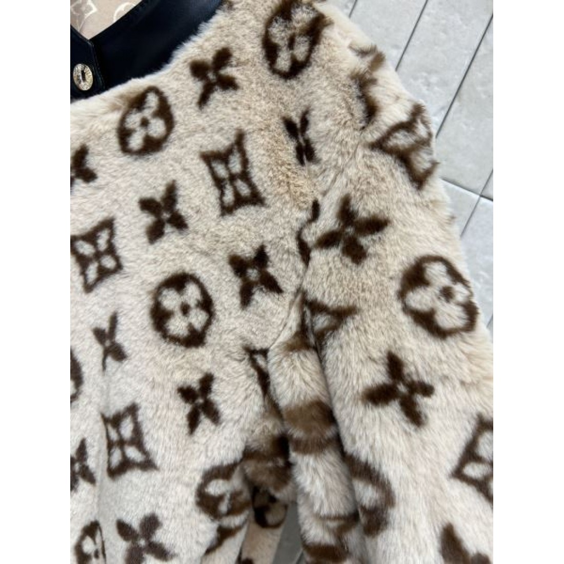 総柄デザイン ソフトフリース 丁寧な縁取り LOUIS VUITTON ルイヴィトン コピー ジップアウター モードカジュアル 予約人気 注目株