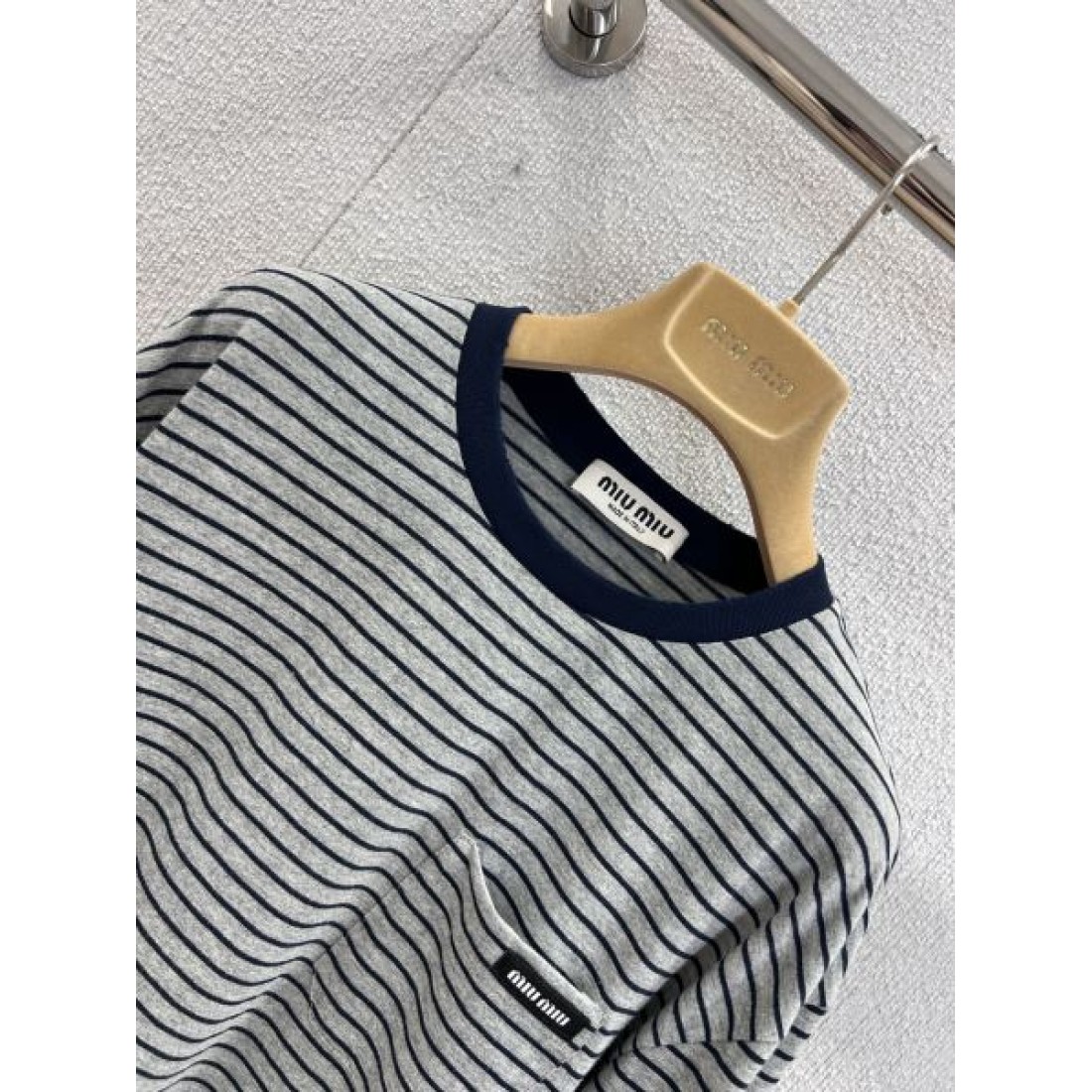 ボーダーリブ切替 コットンジャージー ルーズフィット MIU MIU ミュウミュウ コピー 長袖Tシャツ 注文上昇 定番アップデート