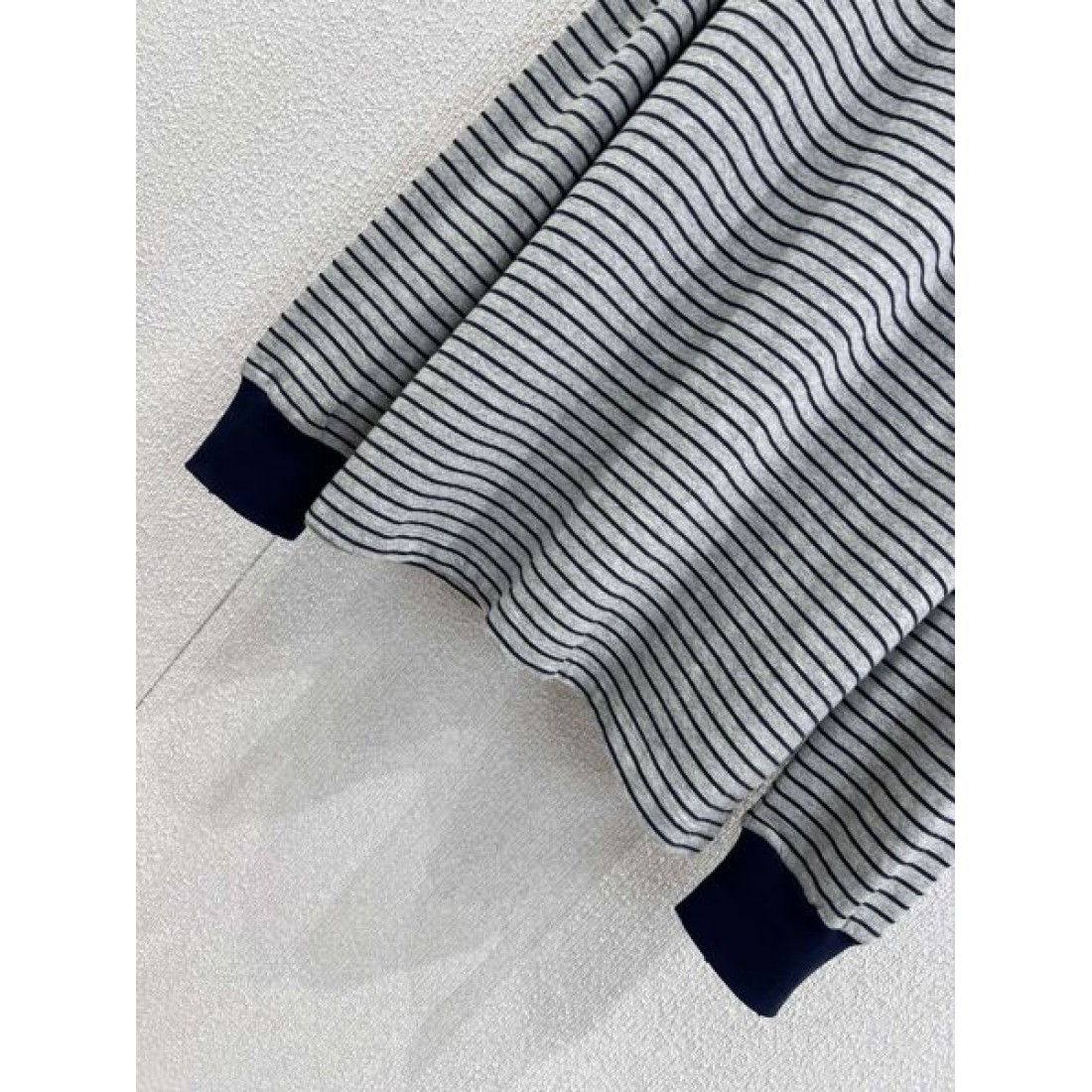 ボーダーリブ切替 コットンジャージー ルーズフィット MIU MIU ミュウミュウ コピー 長袖Tシャツ 注文上昇 定番アップデート