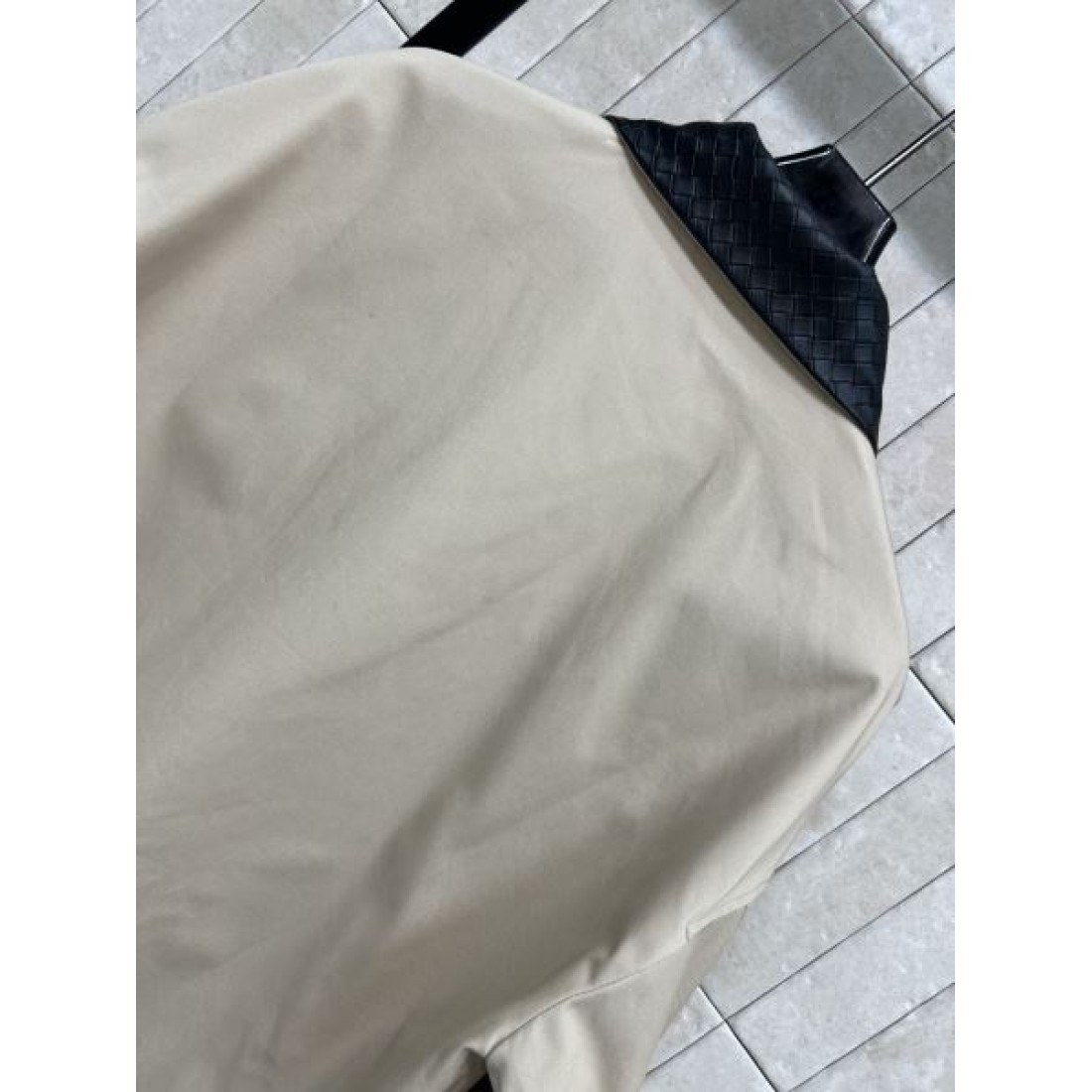 ワークブルゾン ロゴパッチ ミニマルフォルム PRADA プラダ コピー ナイロンジャケット 都市カジュアル