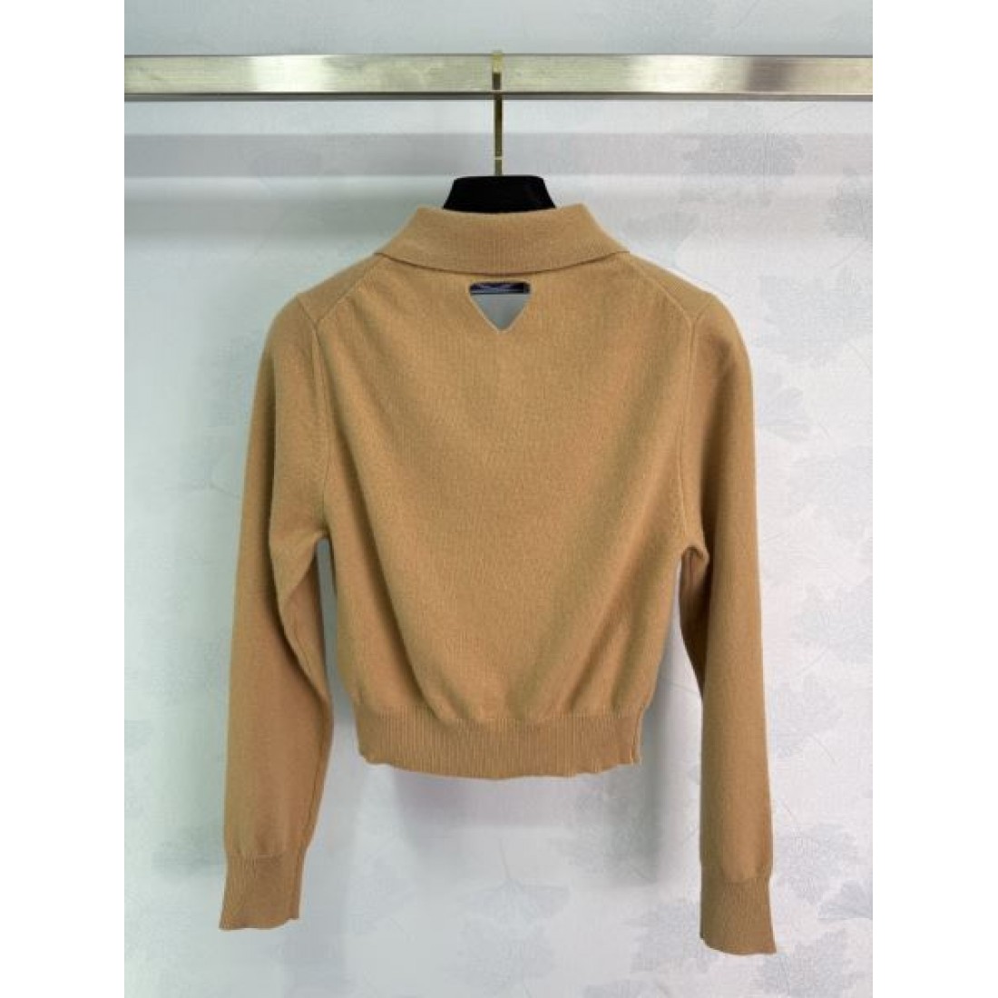 襟付きニット プルオーバー シンプルデザイン 秋冬コーデ PRADA プラダ コピー セーター 高品質ニット