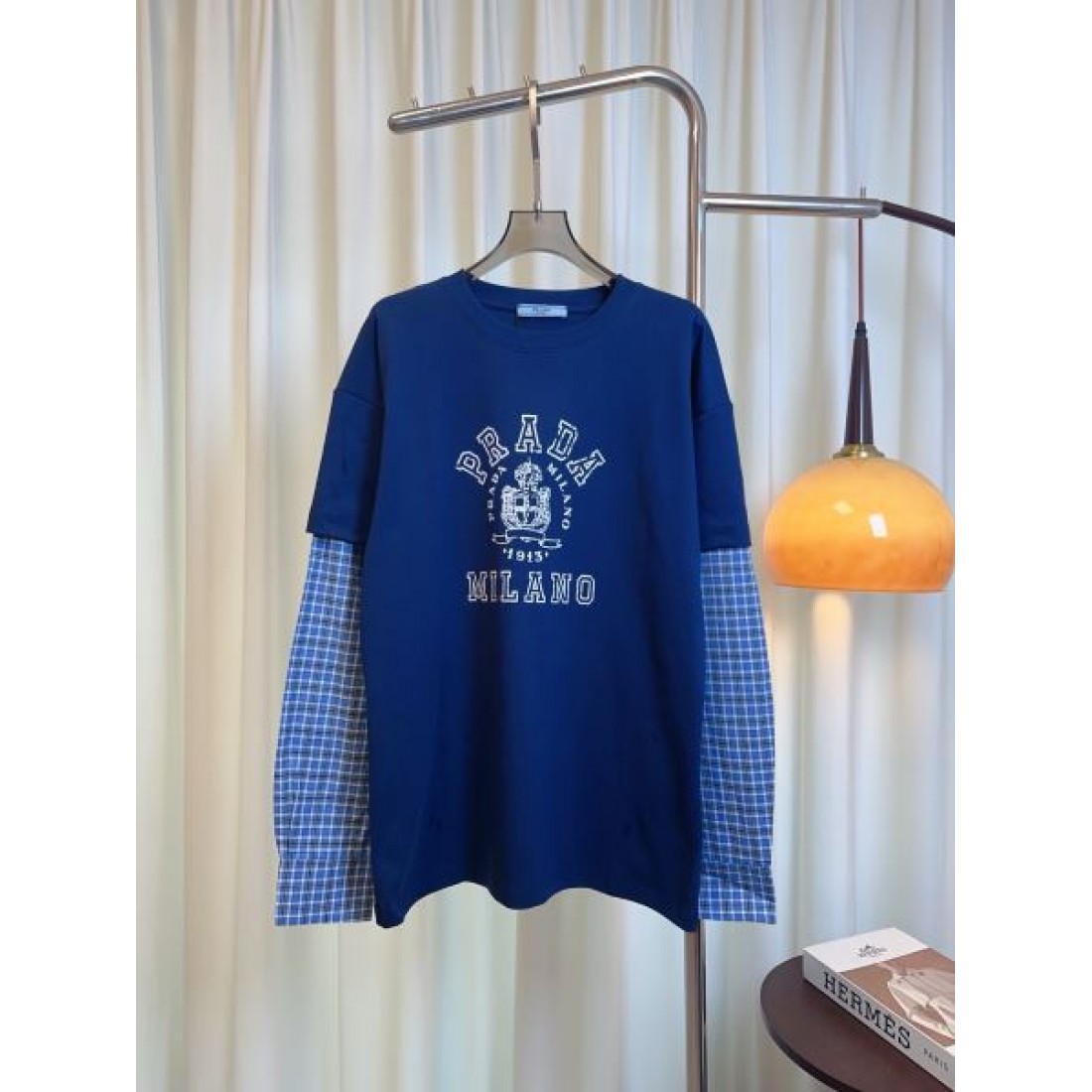 チェック切替 ミラノロゴ レイヤードデザイン プレッピースタイル PRADA プラダ コピー ロンT 高完成度