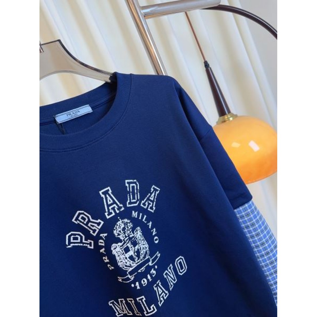 チェック切替 ミラノロゴ レイヤードデザイン プレッピースタイル PRADA プラダ コピー ロンT 高完成度