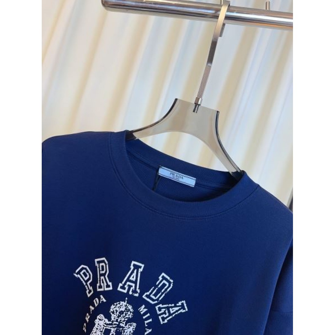 チェック切替 ミラノロゴ レイヤードデザイン プレッピースタイル PRADA プラダ コピー ロンT 高完成度