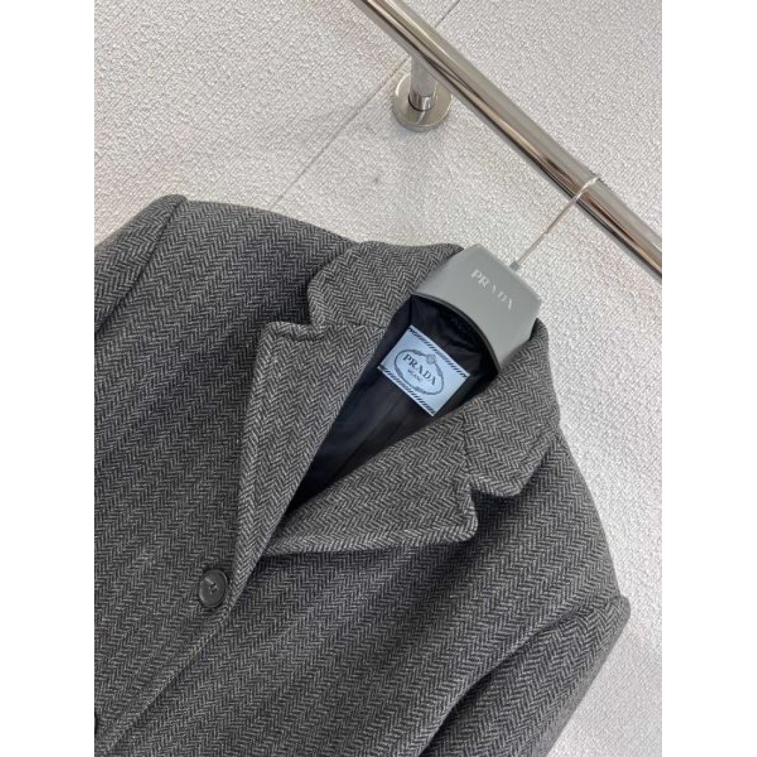 ウール調 ロング丈 テーラードカラー クラシックスタイル PRADA プラダ コピー チェスターコート 防寒アウター