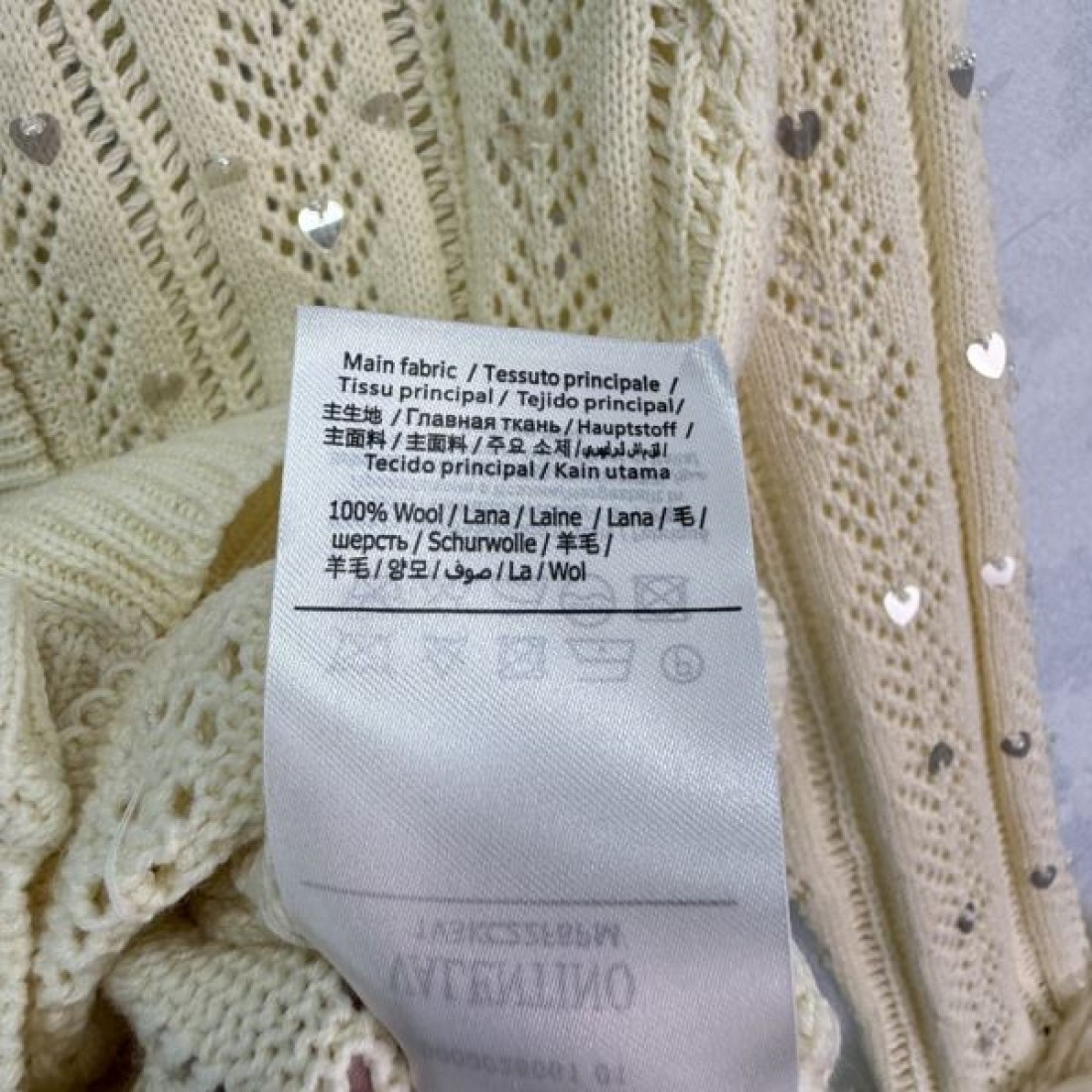 ニットジャケット パール調デザイン 透かし編み VALENTINO ヴァレンティノ コピー カーディガン 上品コーデ