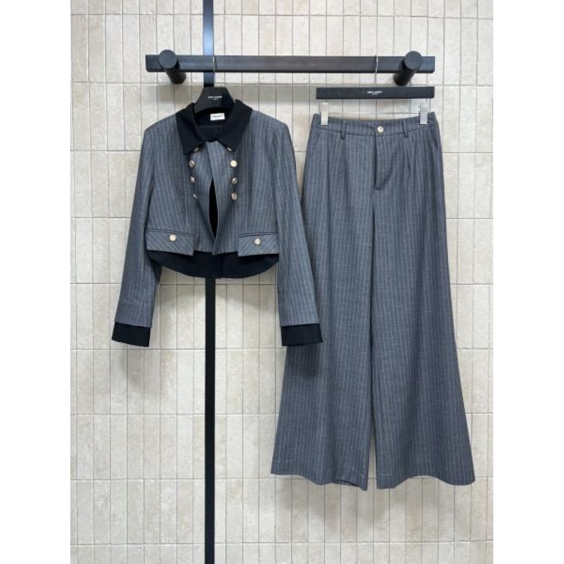 ショートジャケット ワイドパンツ セットコーデ SAINT LAURENT サンローラン コピー レディーススーツ エレガント