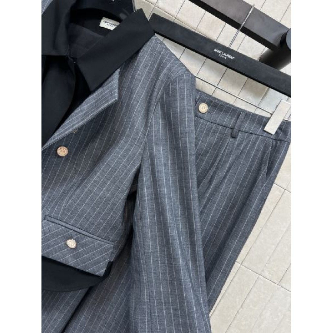 ショートジャケット ワイドパンツ セットコーデ SAINT LAURENT サンローラン コピー レディーススーツ エレガント