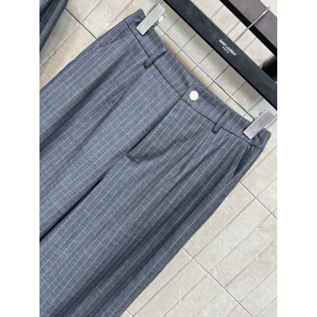 ショートジャケット ワイドパンツ セットコーデ SAINT LAURENT サンローラン コピー レディーススーツ エレガント