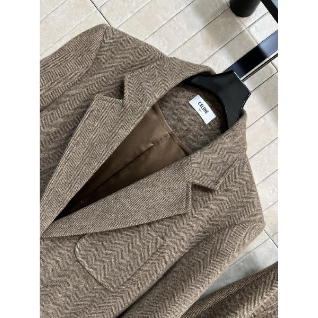 テーラードジャケット フレアスカート 上品コーデ CELINE セリーヌ コピー レディーススーツ エレガント