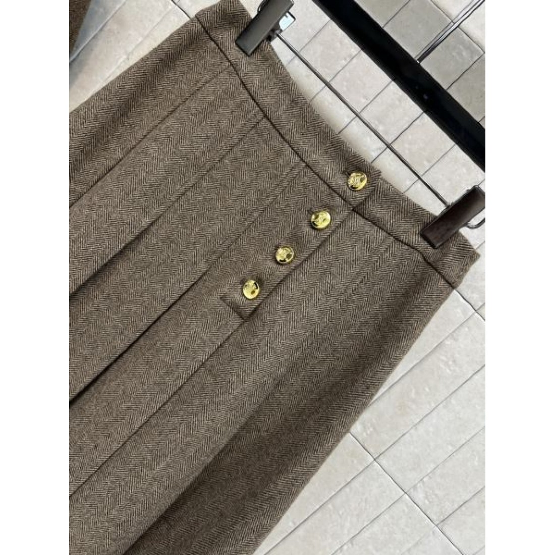 テーラードジャケット フレアスカート 上品コーデ CELINE セリーヌ コピー レディーススーツ エレガント