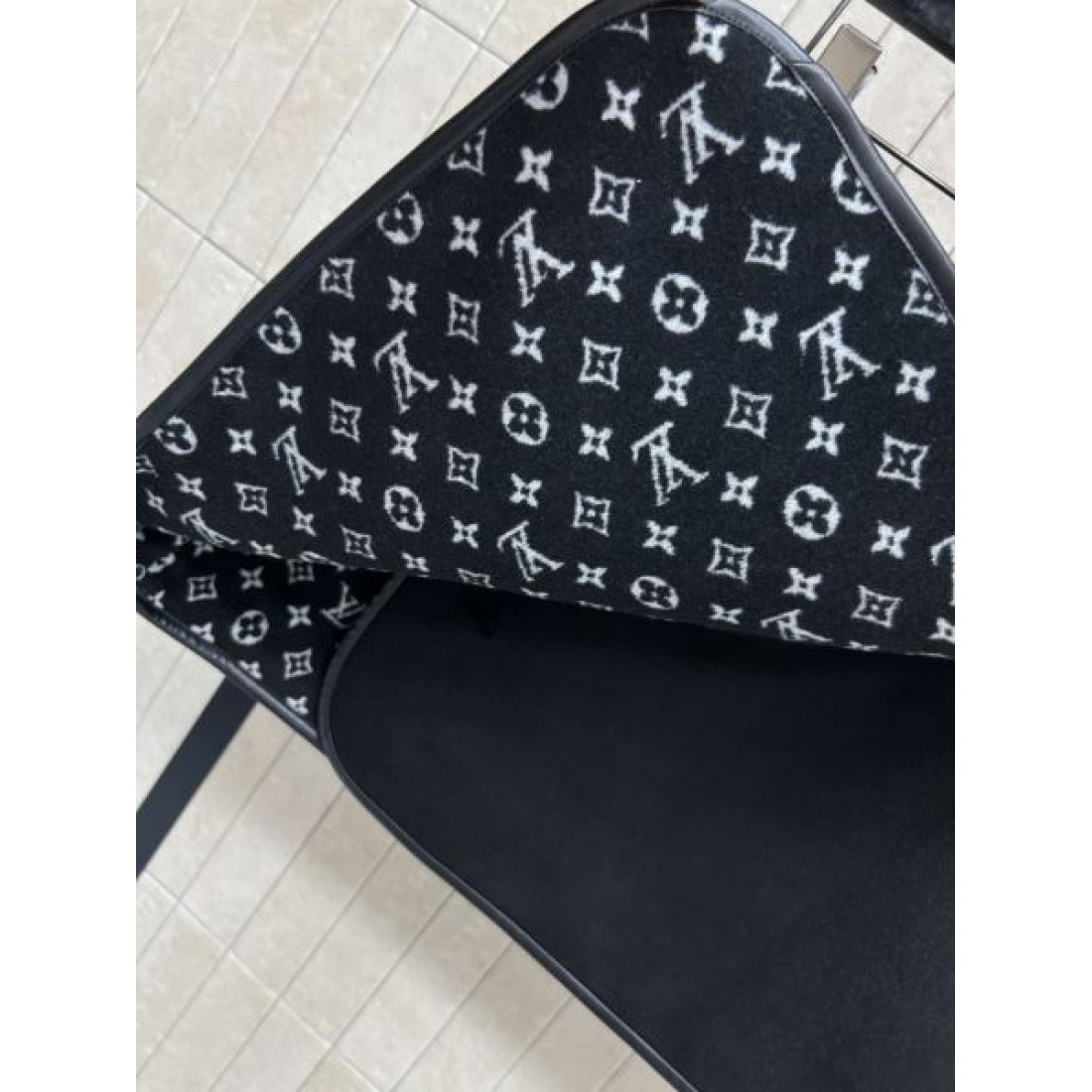 ウールタッチ サイドバックル仕様 モダンコーデ LOUIS VUITTON ルイヴィトン コピー ショートスカート 旬スタイル