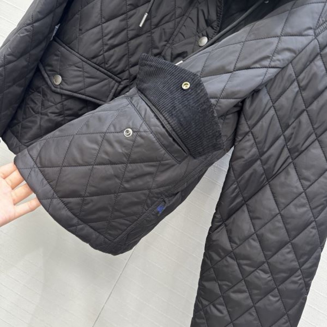 ダイヤ柄 クラシックテイスト 売れ筋アイテム BURBERRY バーバリー コピー 中綿アウター
