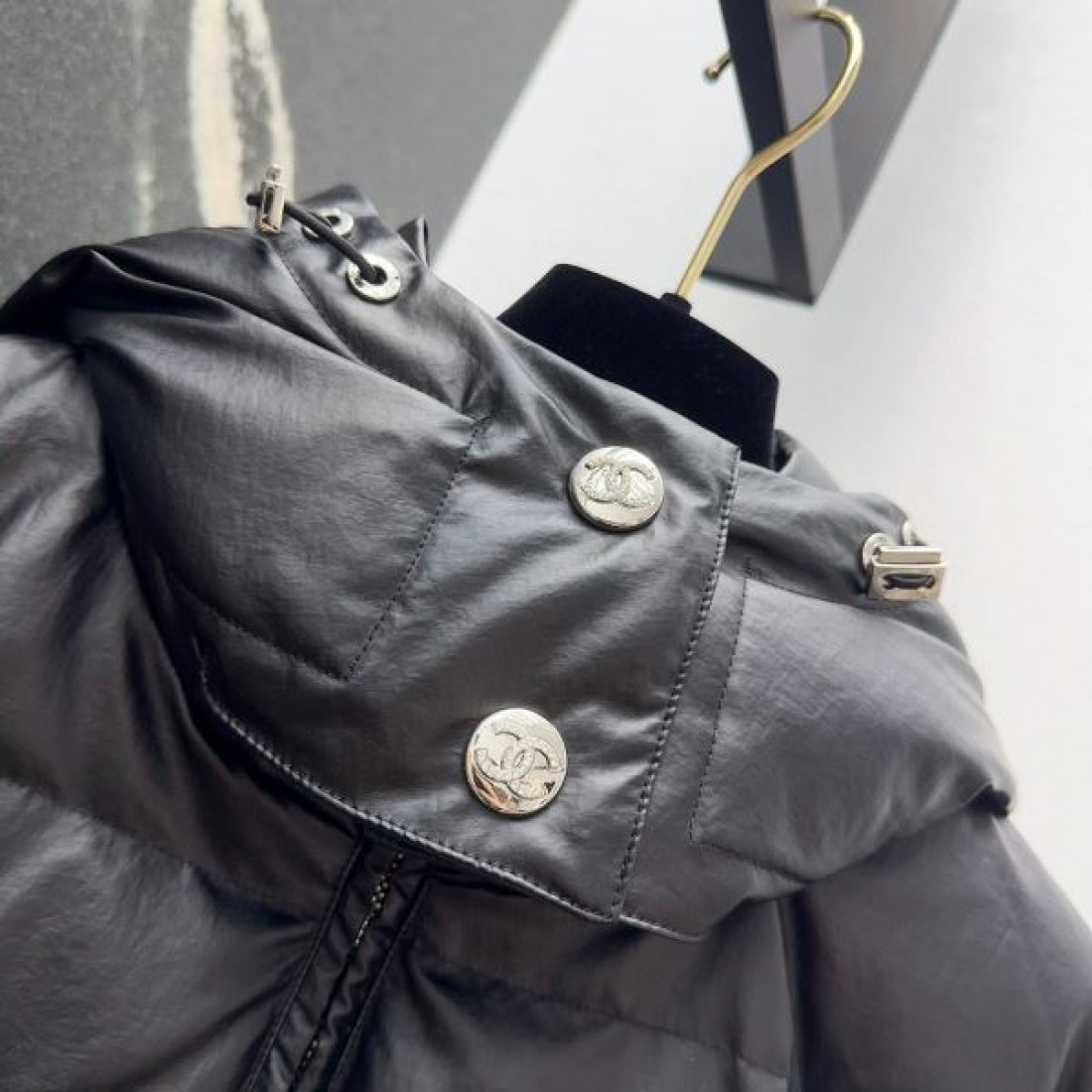 フード付き キルティングポケット 防寒アウター CHANEL シャネル コピー ダウンジャケット テクニカルデザイン