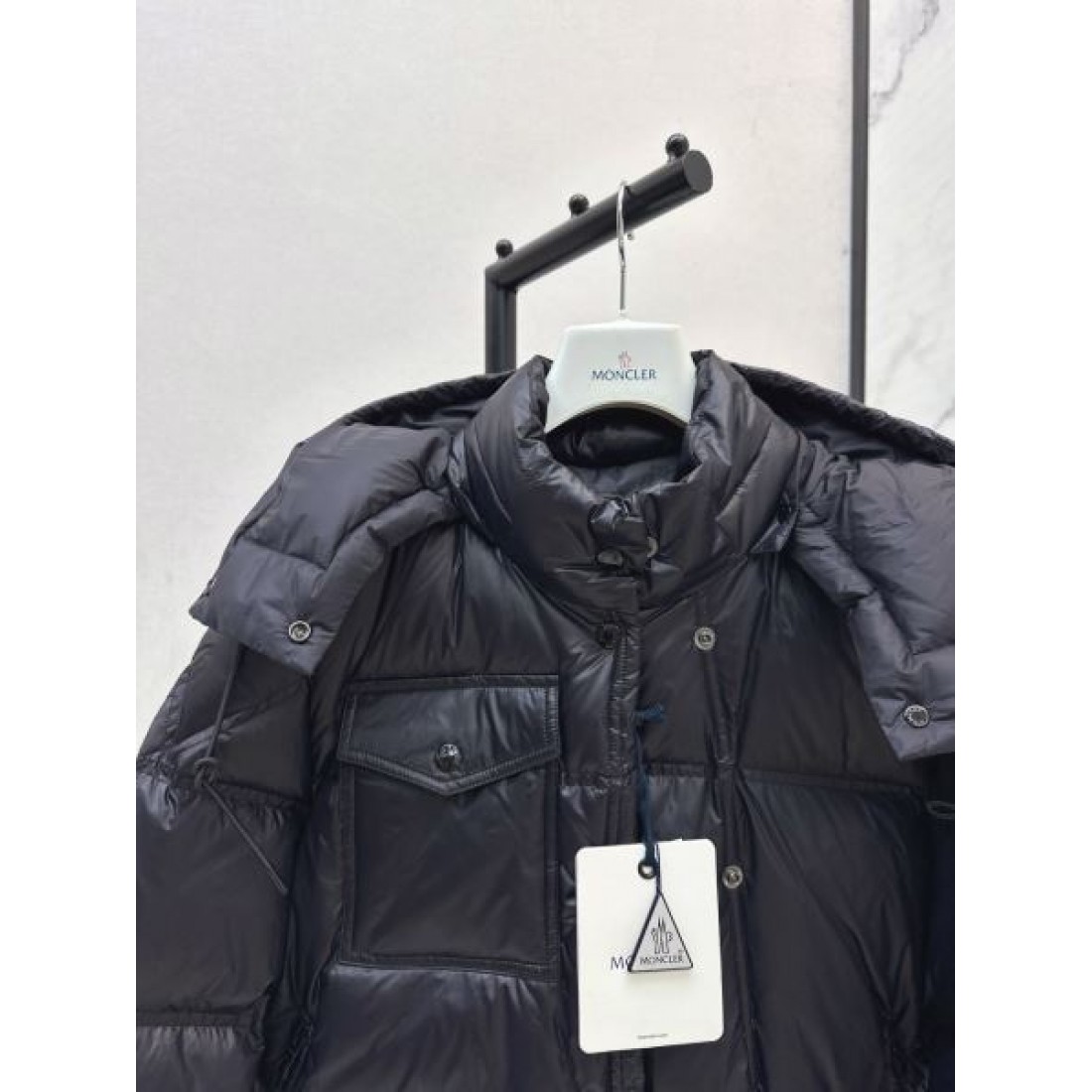 フード付き ショート丈 ポケットデザイン MONCLER モンクレール コピー ダウンジャケット モードカジュアル