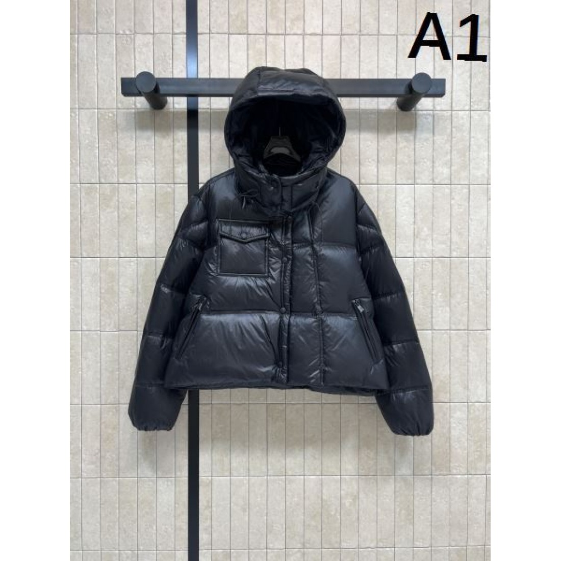立体フード ショート丈 上品カジュアル MONCLER モンクレール コピー ダウンジャケット 注目モデル