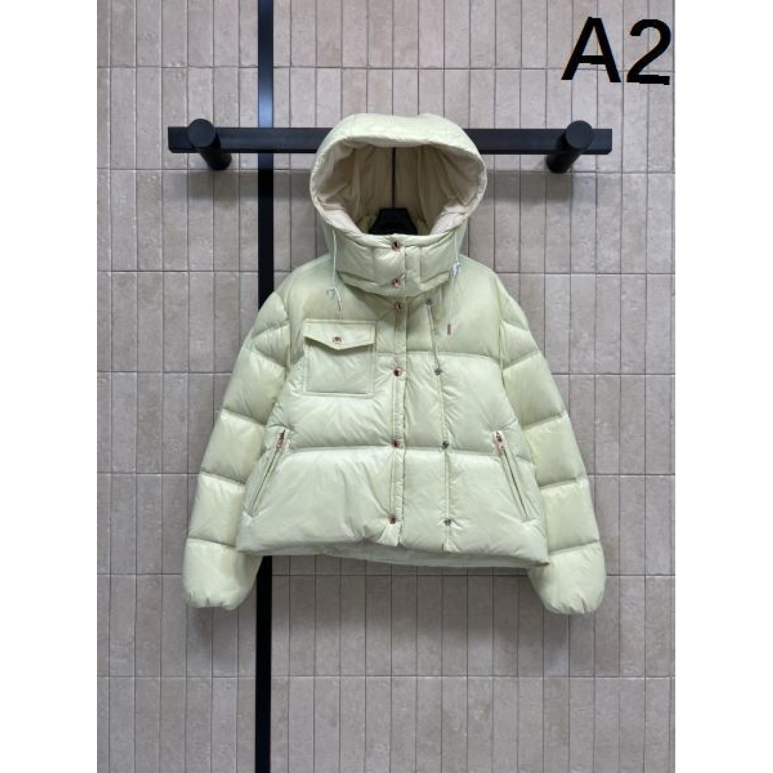 立体フード ショート丈 上品カジュアル MONCLER モンクレール コピー ダウンジャケット 注目モデル