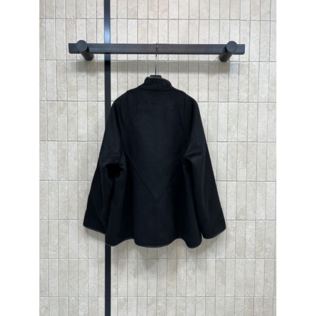 クラシカル LOUIS VUITTON エレガント 人気 レディース ルイヴィトン コピー ポンチョコート