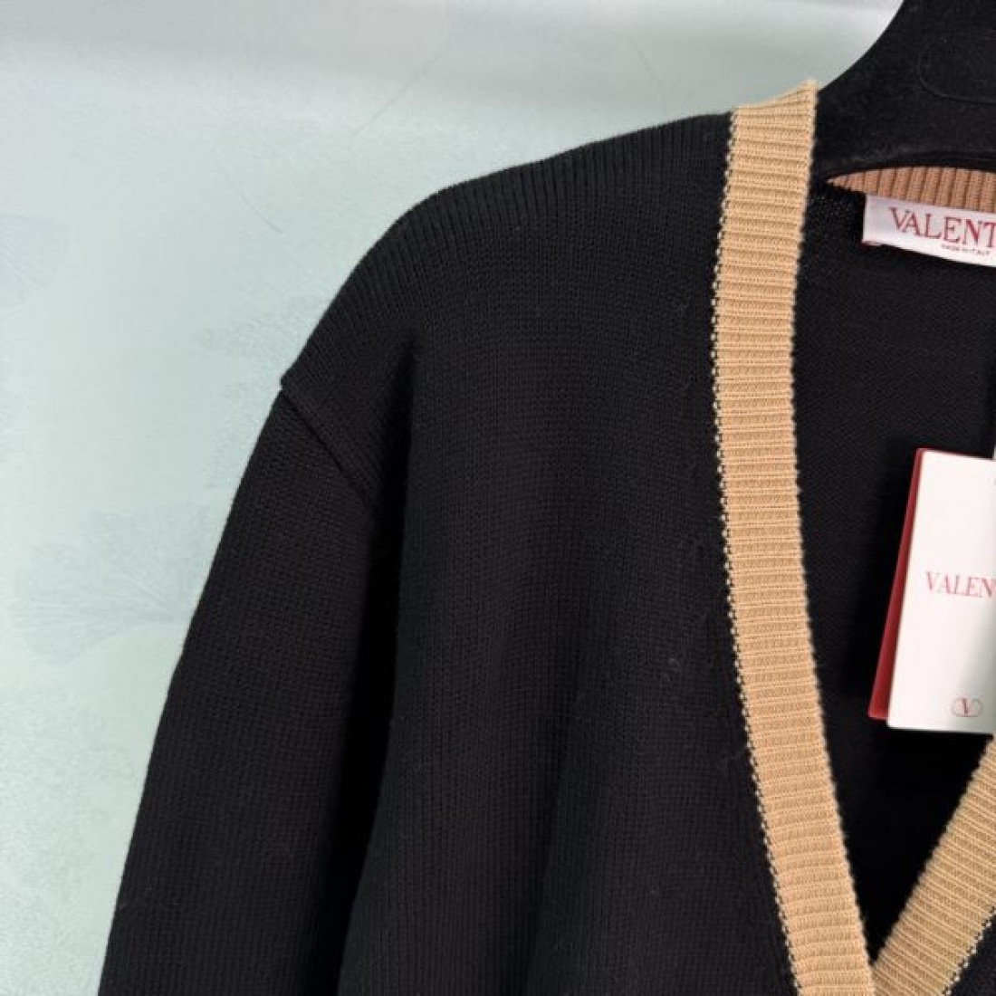 洗練 VALENTINO フェミニン 新作 レディース ヴァレンティノ コピー ニットカーディガン