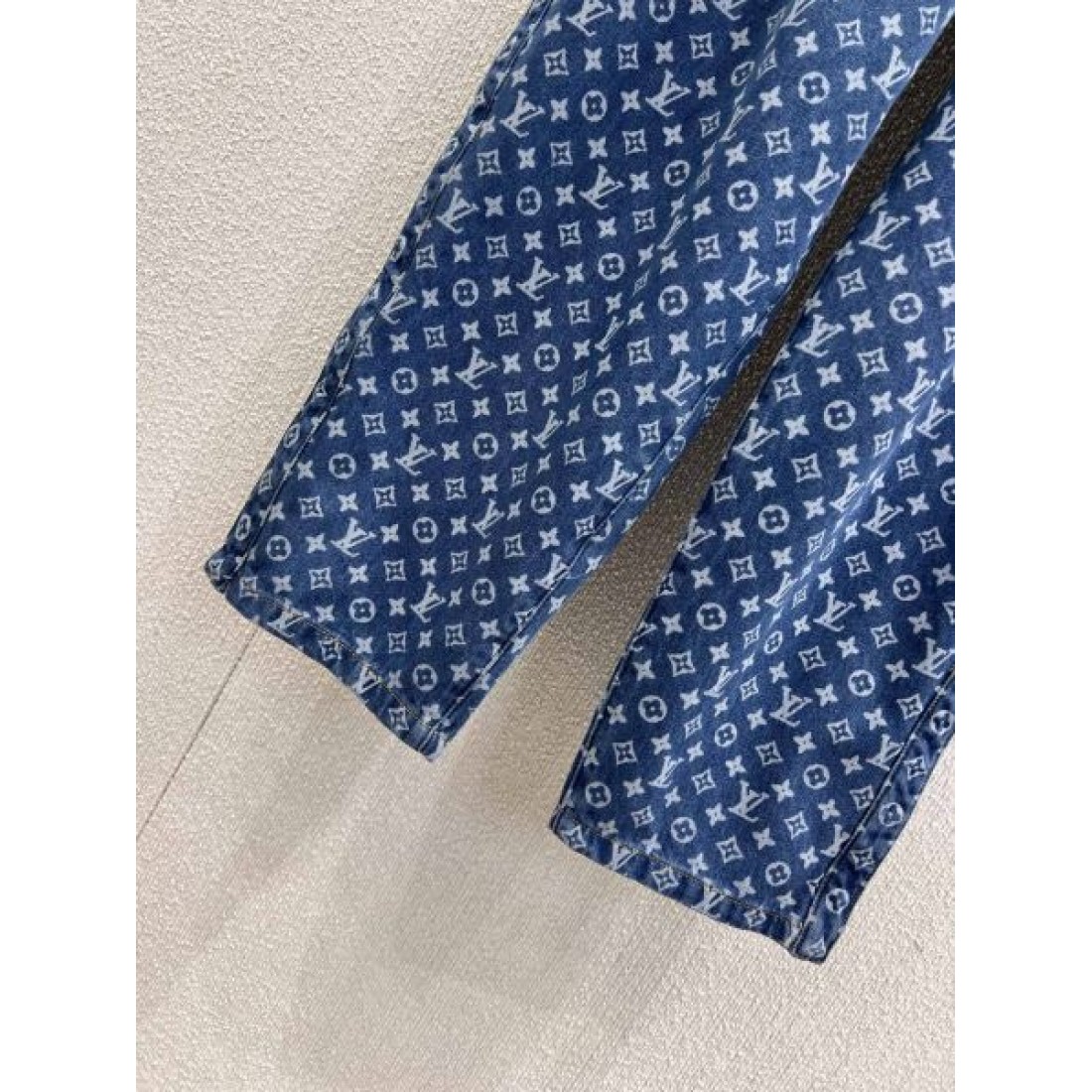 シンプル カジュアル LOUIS VUITTON プレミアム ルイヴィトン コピー ジーンズ