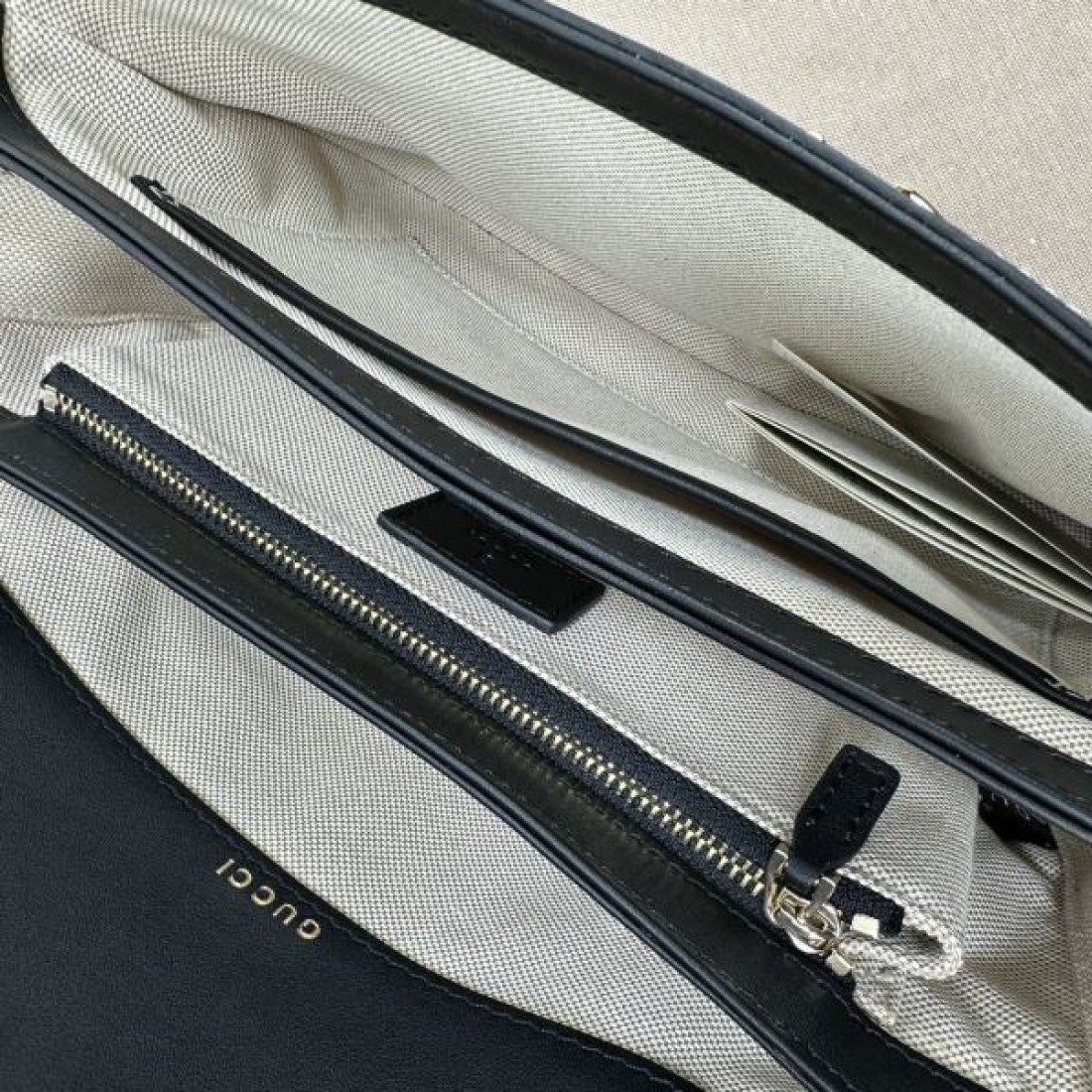 GGキャンバス ショルダーバッグ 人気商品 GUCCI グッチ コピー バッグ ホースビット金具 レトロクラシック