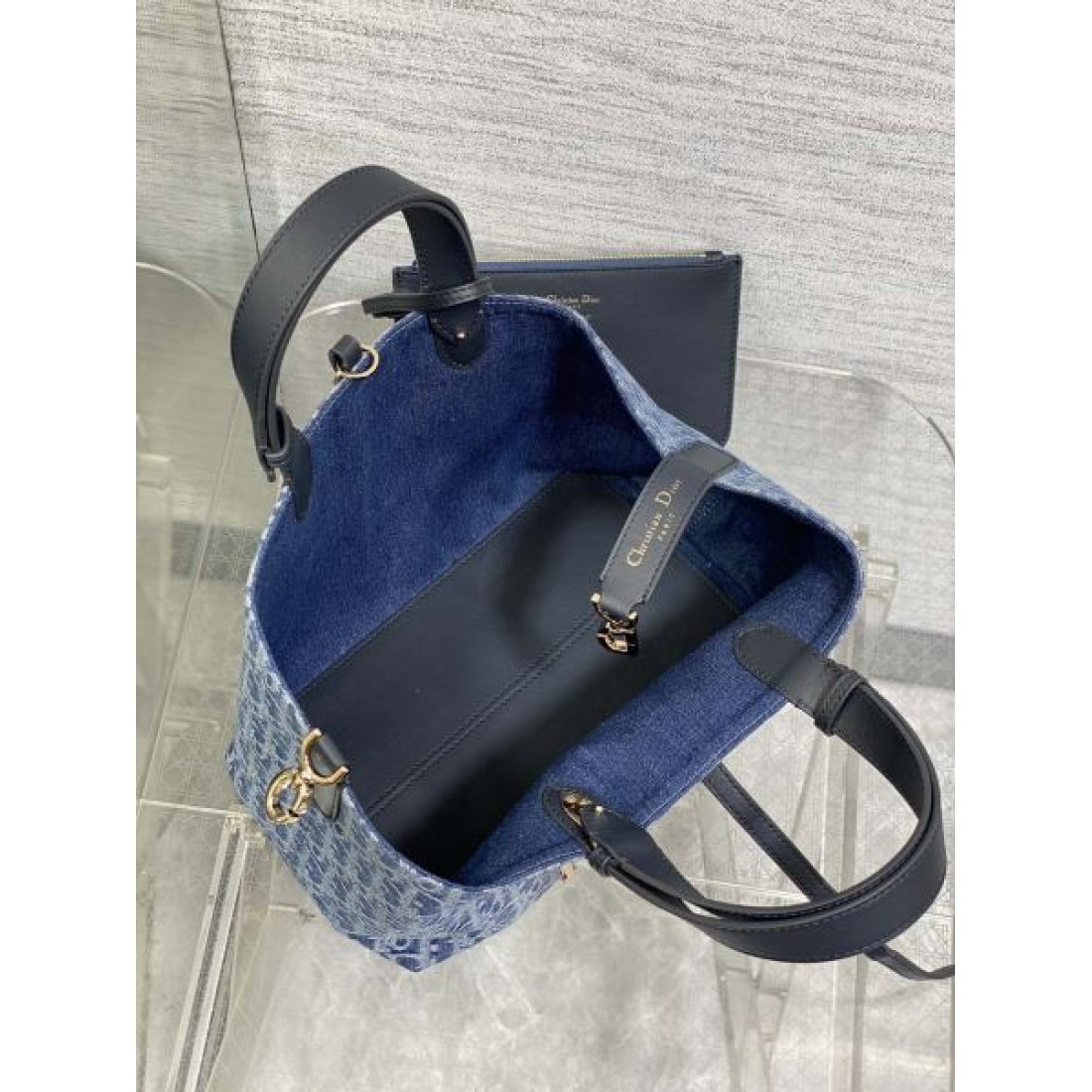 オブリーク柄 トートバッグ チャーム付き DIOR ディオール コピー バッグ 人気商品 ハンドバッグ デイリー使い