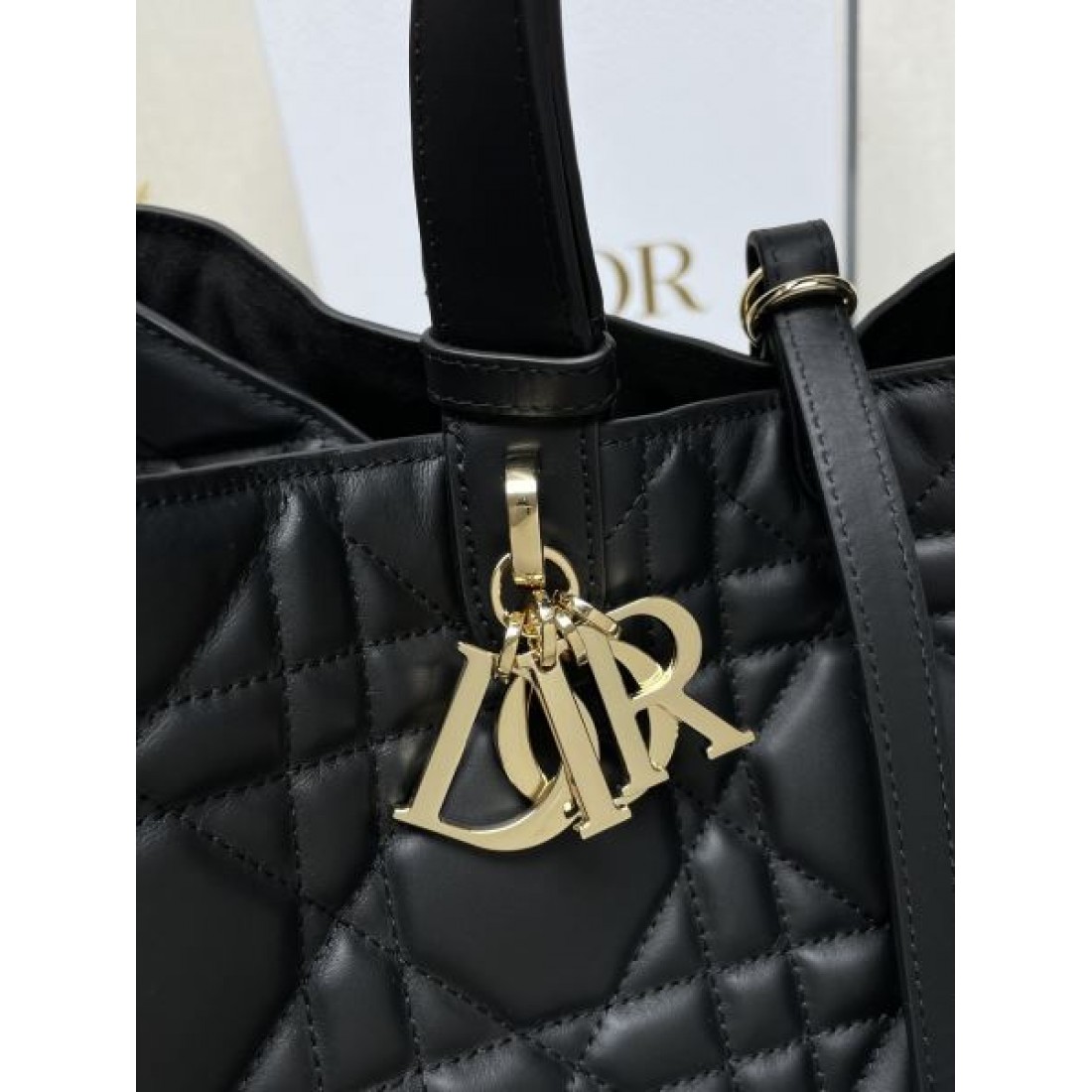 キルティング巾着バッグ カナージュ風デザイン 人気商品 DIOR ディオール コピー バッグ 2WAYハンドバッグ