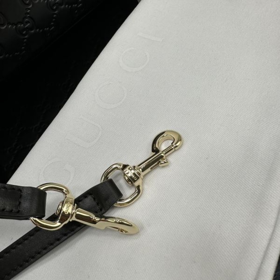 高級 感度の高い トレンドな GUCCI グッチ コピー トートバッグ スタイリッシュ 洗練された 