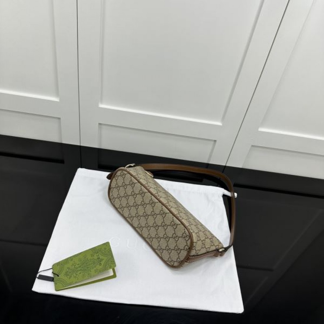 上品 シンプル ラグジュアリーな GUCCI グッチ コピー トートバッグ 実用的 美しい かわいい